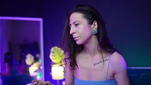 Snapshot of RubyRosa chatting on 11.15.25 RubyRosa online show from 11.15.25