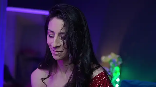 Snapshot of RubyRosa chatting on 12.17.25 RubyRosa online show from 12.17.25