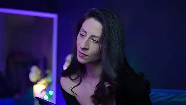 Snapshot of RubyRosa chatting on 12.20.25 RubyRosa online show from 12.20.25