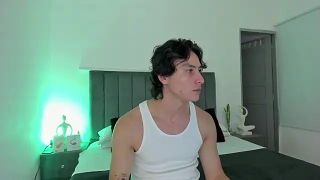 AlexanderHall online show from 09.08.25