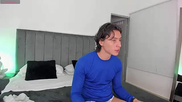 AlexanderHall online show from 09.21.25