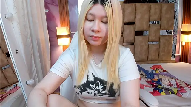 Snapshot of Melody_Lolii chatting on 12.22.25 Melody Lolii online show from 12.22.25