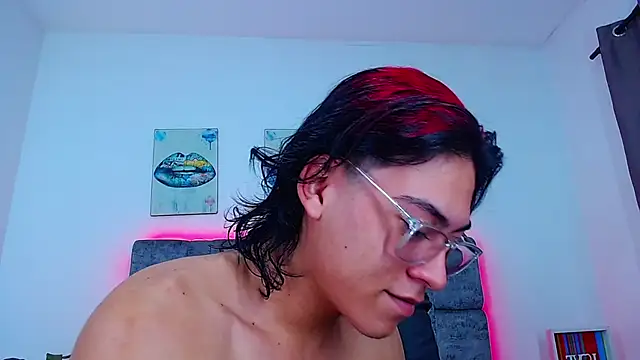 Snapshot of dirty_model chatting on 10.12.25 dirty model online show from 10.12.25