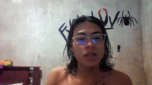 Snapshot of dirty_model chatting on 12.01.25 dirty model online show from 12.01.25