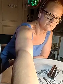 Snapshot of PremiumKitty chatting on 03.27.26 PremiumKitty online show from 03.27.26