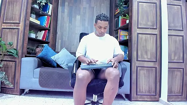 ItaloMoore online show from 09.20.25