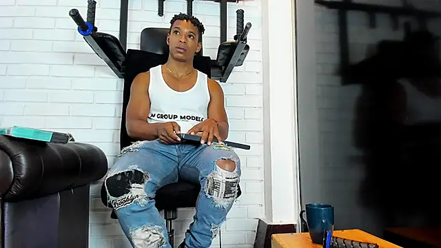 ItaloMoore online show from 01.18.26