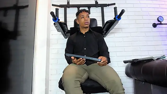 ItaloMoore online show from 03.10.26