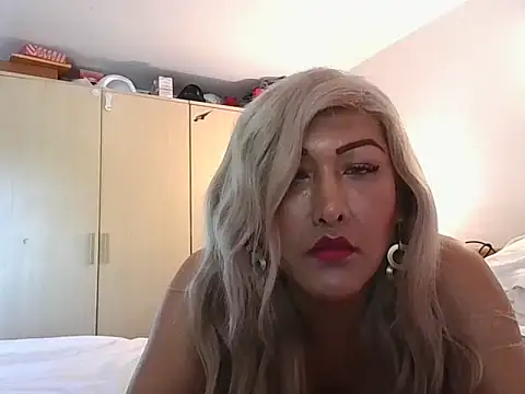 Snapshot of Luciana_nicolini chatting on 05.26.26 Luciana nicolini online show from 05.26.26