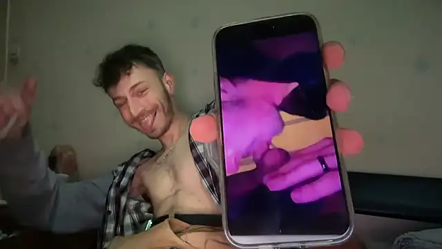 Snapshot of mister_twitter chatting on 03.10.26 mister twitter online show from 03.10.26