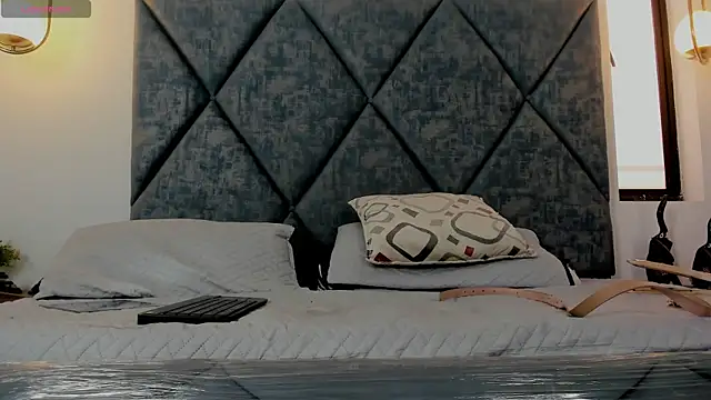 Lilith Zamara online show from 12.19.25