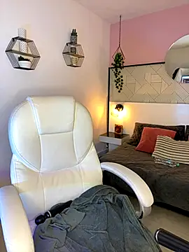 Terry ebony online show from 10.18.25