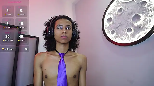 Snapshot of venus-03 chatting on 11.21.25 venus-03 online show from 11.21.25