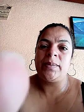 Mia-Glow online show from 01.18.26