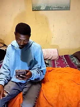 Snapshot of KruellaR1de3 chatting on 02.18.26 KruellaR1de3 online show from 02.18.26