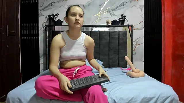 Snapshot of aiiram_hard_sex chatting on 07.11.26 aiiram hard sex online show from 07.11.26