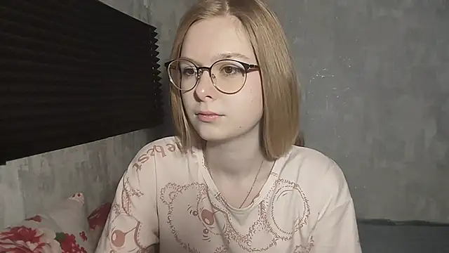 Snapshot of LiaVibes chatting on 02.03.26 LiaVibes online show from 02.03.26