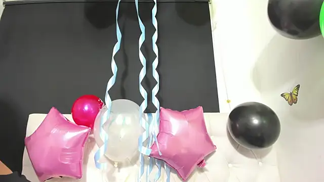 Snapshot of evelynesex chatting on 03.18.26 evelynesex online show from 03.18.26