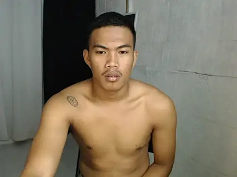 Snapshot of saj_taylorr17 chatting on 11.28.25 saj taylorr17 online show from 11.28.25