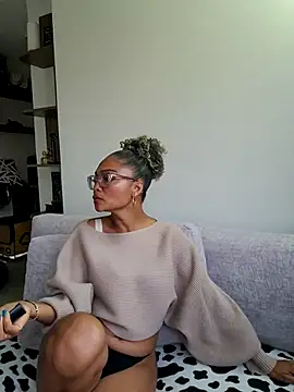 BiiancaEstradaa online show from 07.17.26