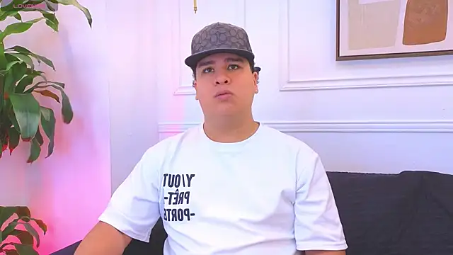 Snapshot of Naim_Bennetsex chatting on 02.18.26 Naim Bennetsex online show from 02.18.26