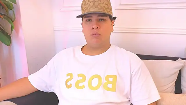 Snapshot of Naim_Bennetsex chatting on 02.25.26 Naim Bennetsex online show from 02.25.26