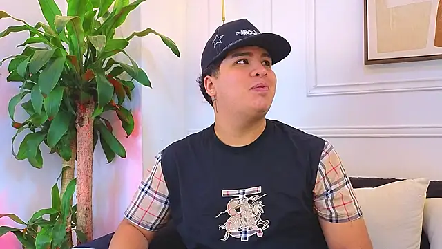 Snapshot of Naim_Bennetsex chatting on 03.04.26 Naim Bennetsex online show from 03.04.26