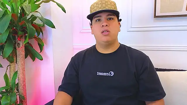 Snapshot of Naim_Bennetsex chatting on 03.05.26 Naim Bennetsex online show from 03.05.26