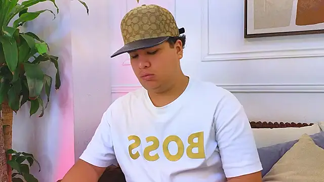 Snapshot of Naim_Bennetsex chatting on 03.10.26 Naim Bennetsex online show from 03.10.26