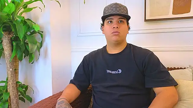 Snapshot of Naim_Bennetsex chatting on 03.12.26 Naim Bennetsex online show from 03.12.26