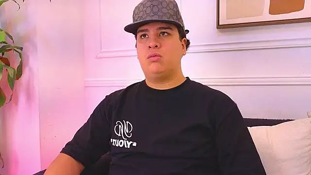 Snapshot of Naim_Bennetsex chatting on 03.14.26 Naim Bennetsex online show from 03.14.26