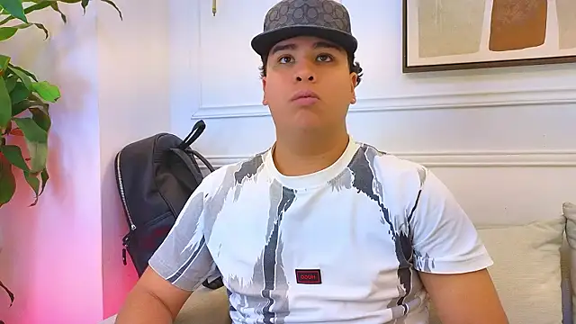 Snapshot of Naim_Bennetsex chatting on 03.15.26 Naim Bennetsex online show from 03.15.26