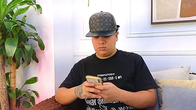 Snapshot of Naim_Bennetsex chatting on 03.20.26 Naim Bennetsex online show from 03.20.26