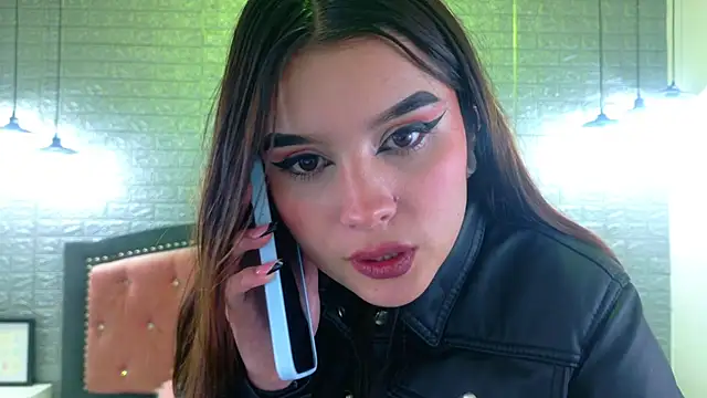 Natalie loffreda online show from 10.10.25