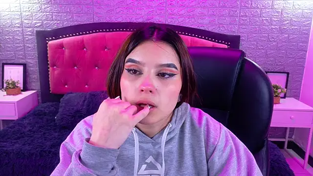 Natalie loffreda online show from 11.20.25