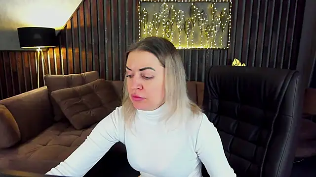 Snapshot of Anna_Snows chatting on 03.13.26 Anna Snows online show from 03.13.26