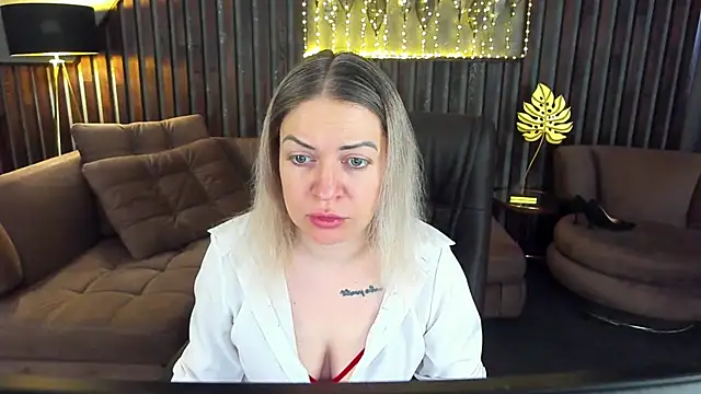 Snapshot of Anna_Snows chatting on 03.14.26 Anna Snows online show from 03.14.26