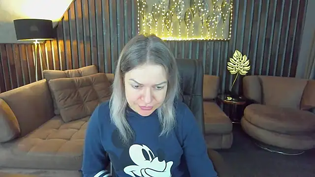 Snapshot of Anna_Snows chatting on 03.20.26 Anna Snows online show from 03.20.26