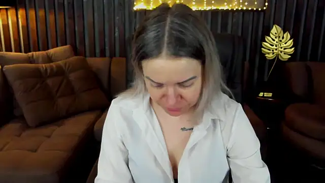 Snapshot of Anna_Snows chatting on 03.22.26 Anna Snows online show from 03.22.26