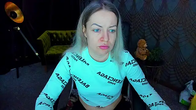 Snapshot of Anna_Snows chatting on 03.27.26 Anna Snows online show from 03.27.26