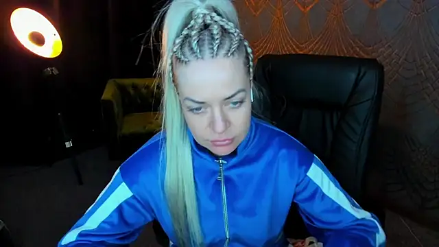 Snapshot of Anna_Snows chatting on 04.09.26 Anna Snows online show from 04.09.26