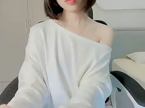 ggLovee online show from 11.08.25