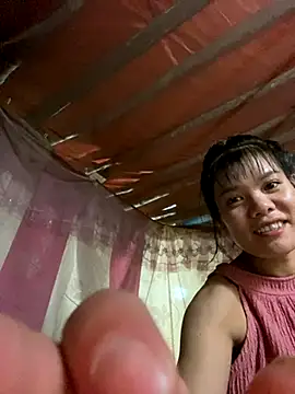 PhanHaa online show from 10.23.25