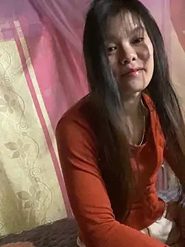 PhanHaa online show from 12.18.25