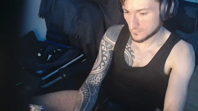 Snapshot of th1_ chatting on 02.21.26 th1 online show from 02.21.26