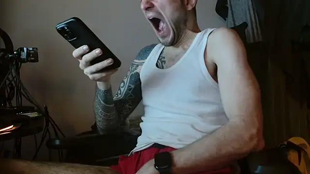 Snapshot of th1_ chatting on 03.06.26 th1 online show from 03.06.26