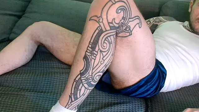 Snapshot of th1_ chatting on 03.14.26 th1 online show from 03.14.26