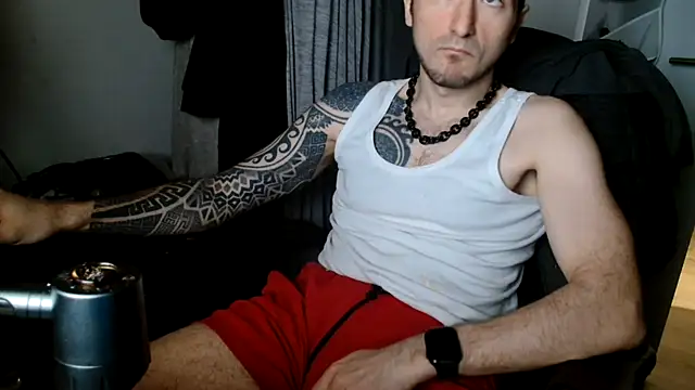 Snapshot of th1_ chatting on 03.29.26 th1 online show from 03.29.26