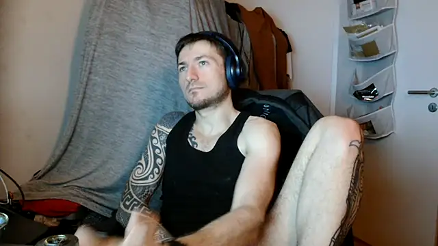 Snapshot of th1_ chatting on 03.31.26 th1 online show from 03.31.26