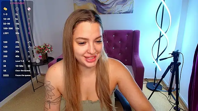 Snapshot of Emma__Ross chatting on 08.04.26 Emma Ross online show from 08.04.26